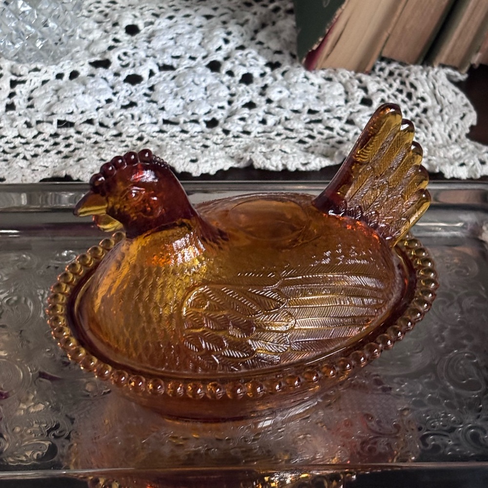 Vintage Indiana Glass Amber Hen on Nest Fairy Light - Picture 2 of 9